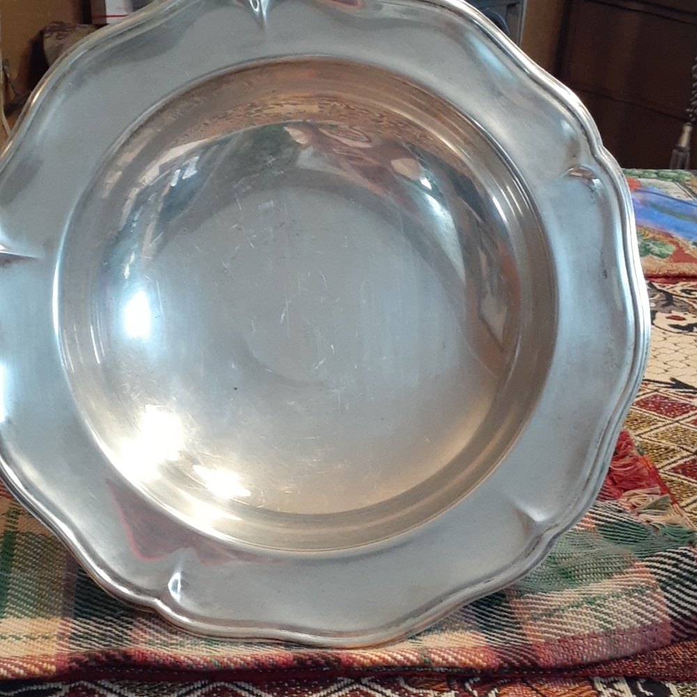 Vintage silverplated dish/platter/bowl